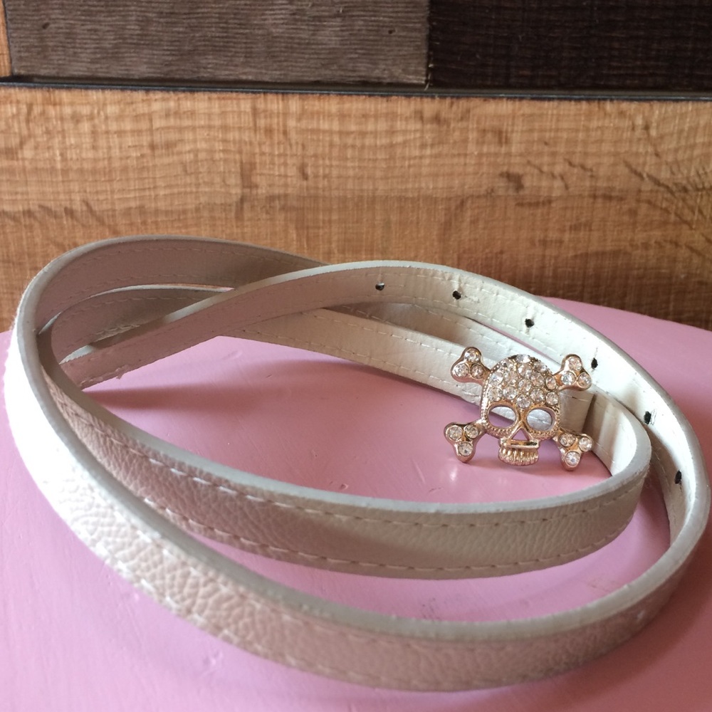 NEW Oatmeal Scull and Crossbone Skinny Belt